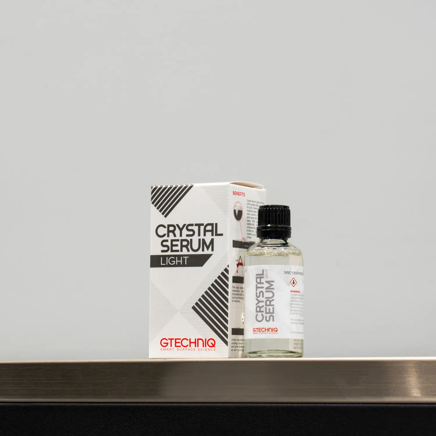Gtechniq Crystal Serum Light Ceramic Coat 5 Year Protection to= car paint