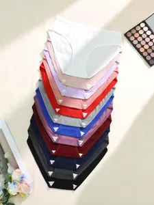 Women's Solid Color Mid Waist Panty, Soft Comfortable  Breathable Knicker for Daily Wear, Underwear for All Seasons