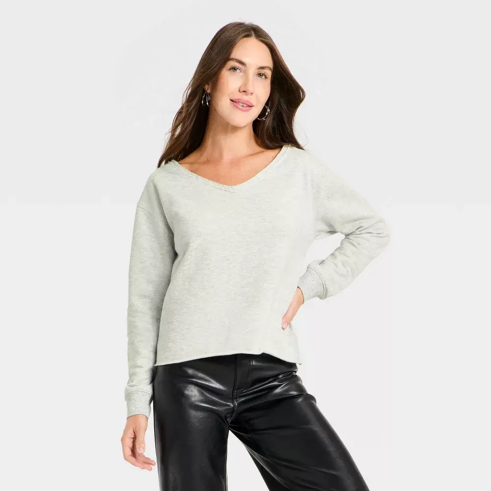 Women's Oversized Pullover Sweatshirt - Polyester Fabric Tops with Solid Style, Versatile for Daily Wear (Pairable with Jeans, Pants)