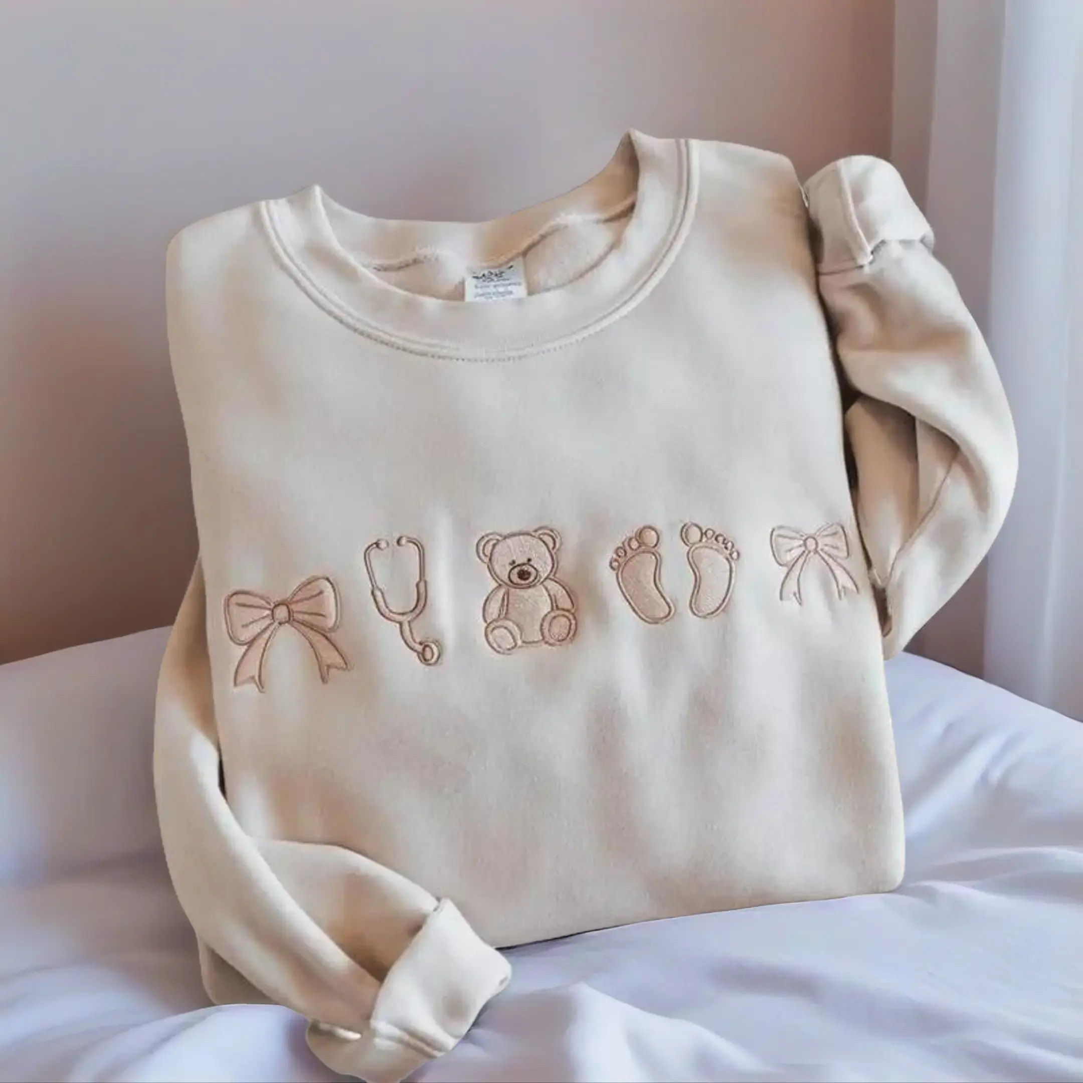 [MADE IN US] Embroidered NICU Nurse Sweatshirt, NICU Rn Coquette Bows Shirt, Neonatal Nurse, Neonatal ICU Shirt, Nurse Appreciation, Rn Nurse Shirt Gift,Cute Teddy Bear & Baby Feet ICU Hoodie, Aesthetic Medical Professional Crewneck, Premium Soft Pullover