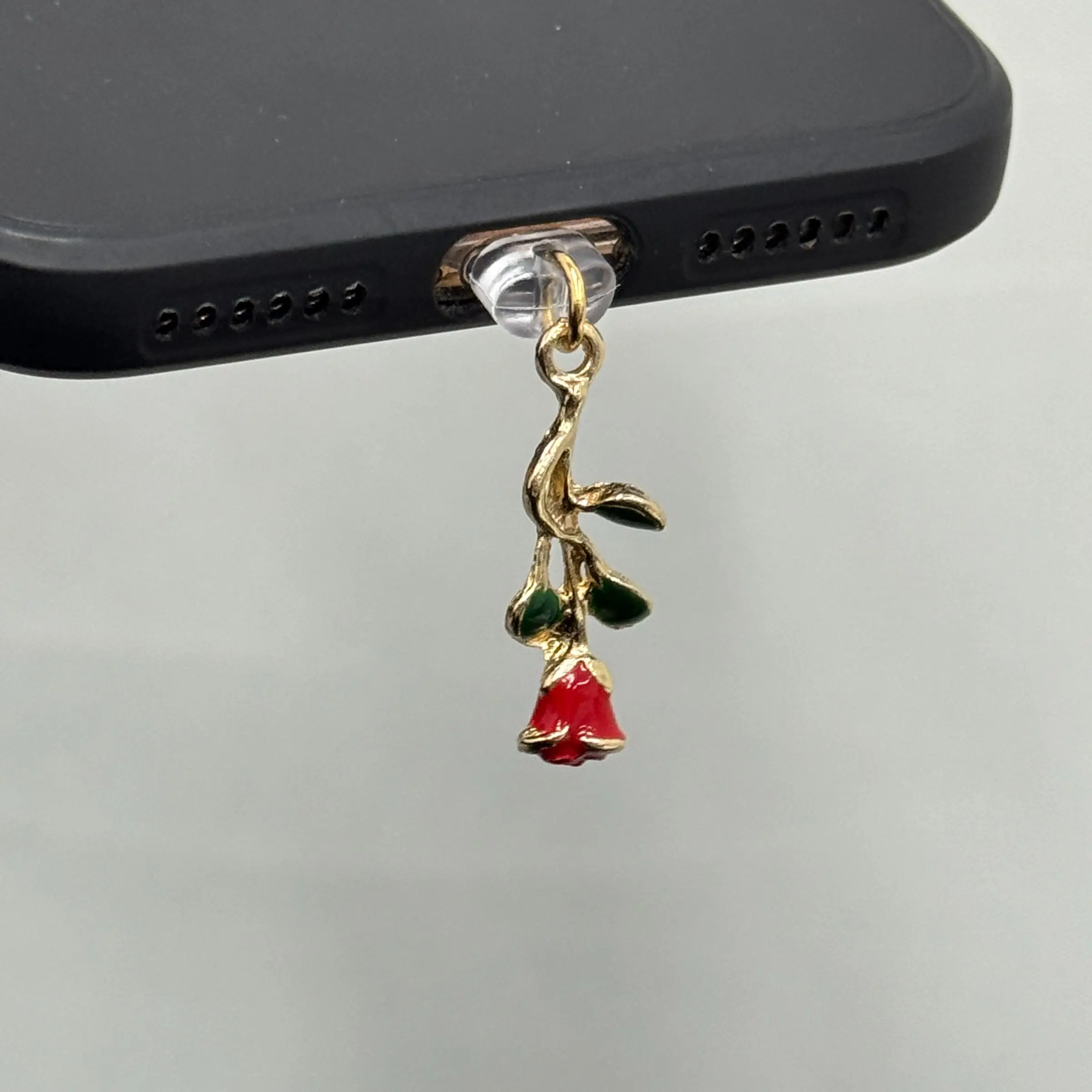 1PC Cute and Exquisite Red Peach A/Rose/Love Bow/Tulip/Cherry Metal Pendant Dust Stopper, Personalized and Designed, Compatible with Lightning and Type-C Ports, Preventing Dust from Entering the Interface, Cell Phone Charm