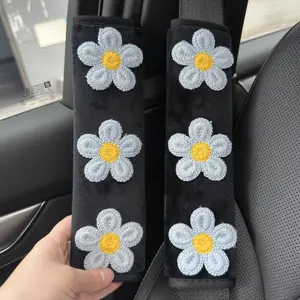 Flower Pattern Car Seat Belt Shoulder Protector, Short Plush Car Seat Belt Shoulder Pad, Universal Car Interior Accessories for Women & Girls, Girly Car Accessories