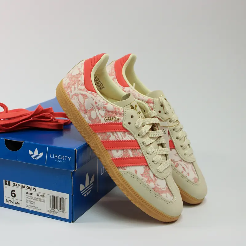 adidas gazelle silver green womens adidas Samba Team Manchester United Pre-owned UNWORN – Deadstock Boots main image 0