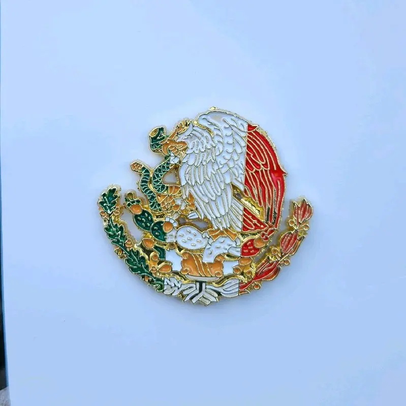 Escudo Mexicano clores de bandera hat pin