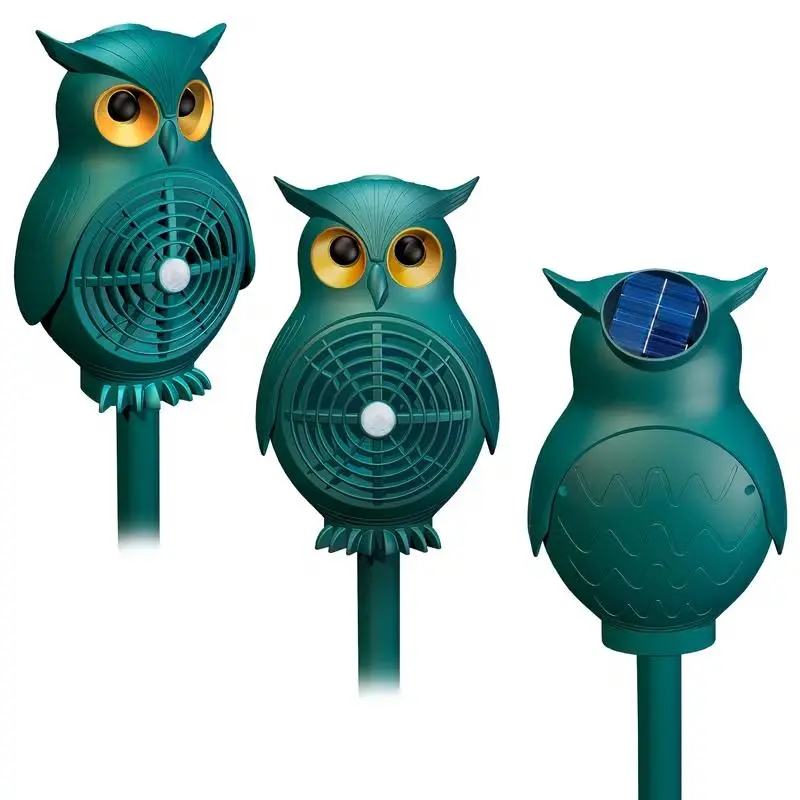 360° Rotating Solar Ultrasonic Outdoor Device — Animal Repeller. Detects animal activity in outdoor spaces; suitable for homes, villas, yards, and chicken coops.