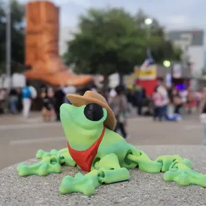 Articulated Cowfrog Figurine: Poseable Farm Friend for Your Desk