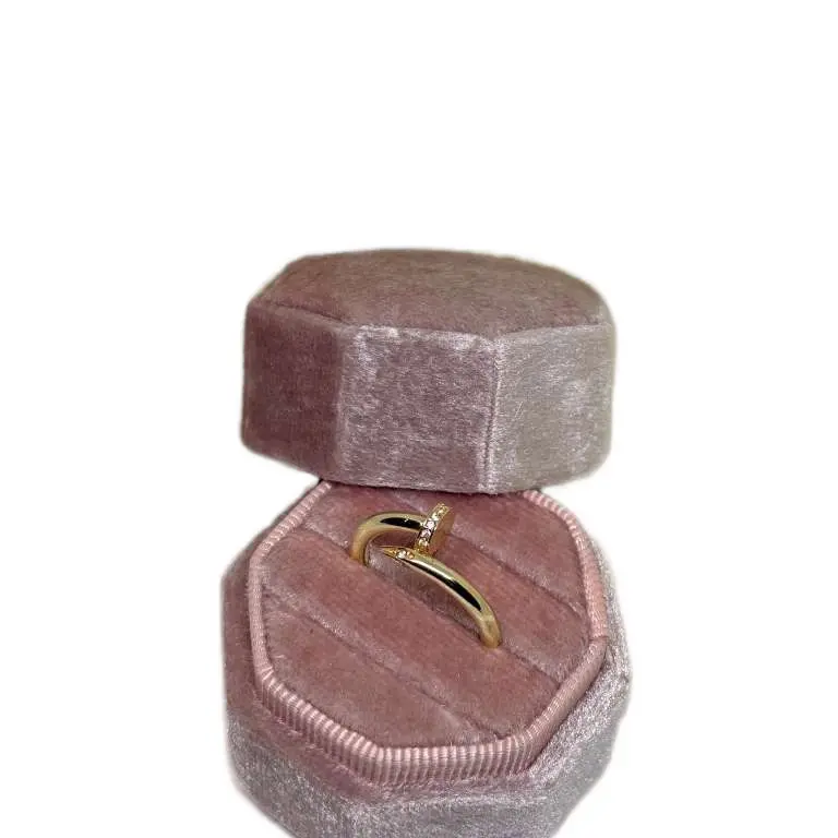 Anillo de clavo