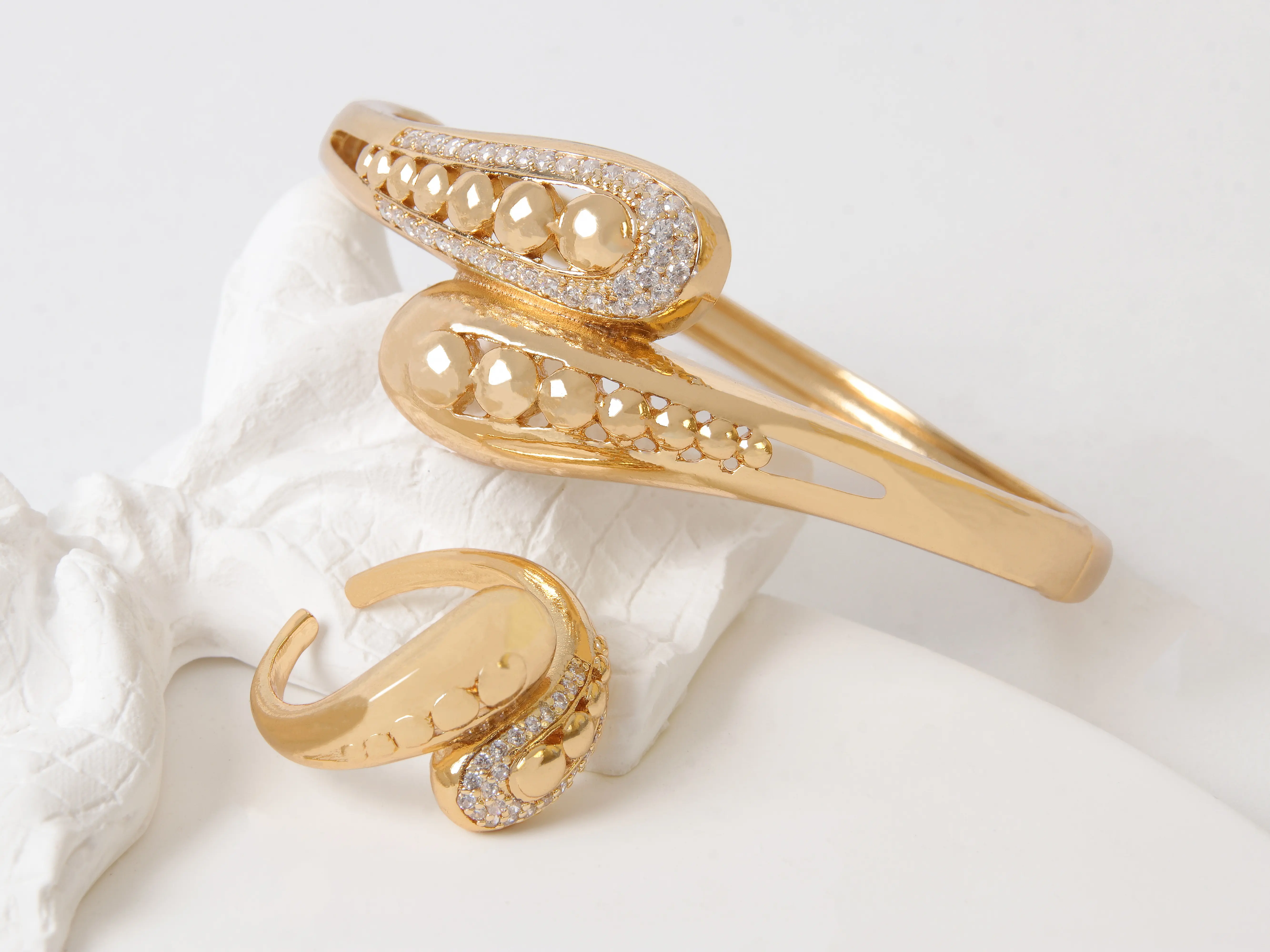 2PCS Jewelry Set, Ring + Bangle, Fashion Trendy Zircon Inlaid Gold-plated Gift for Women