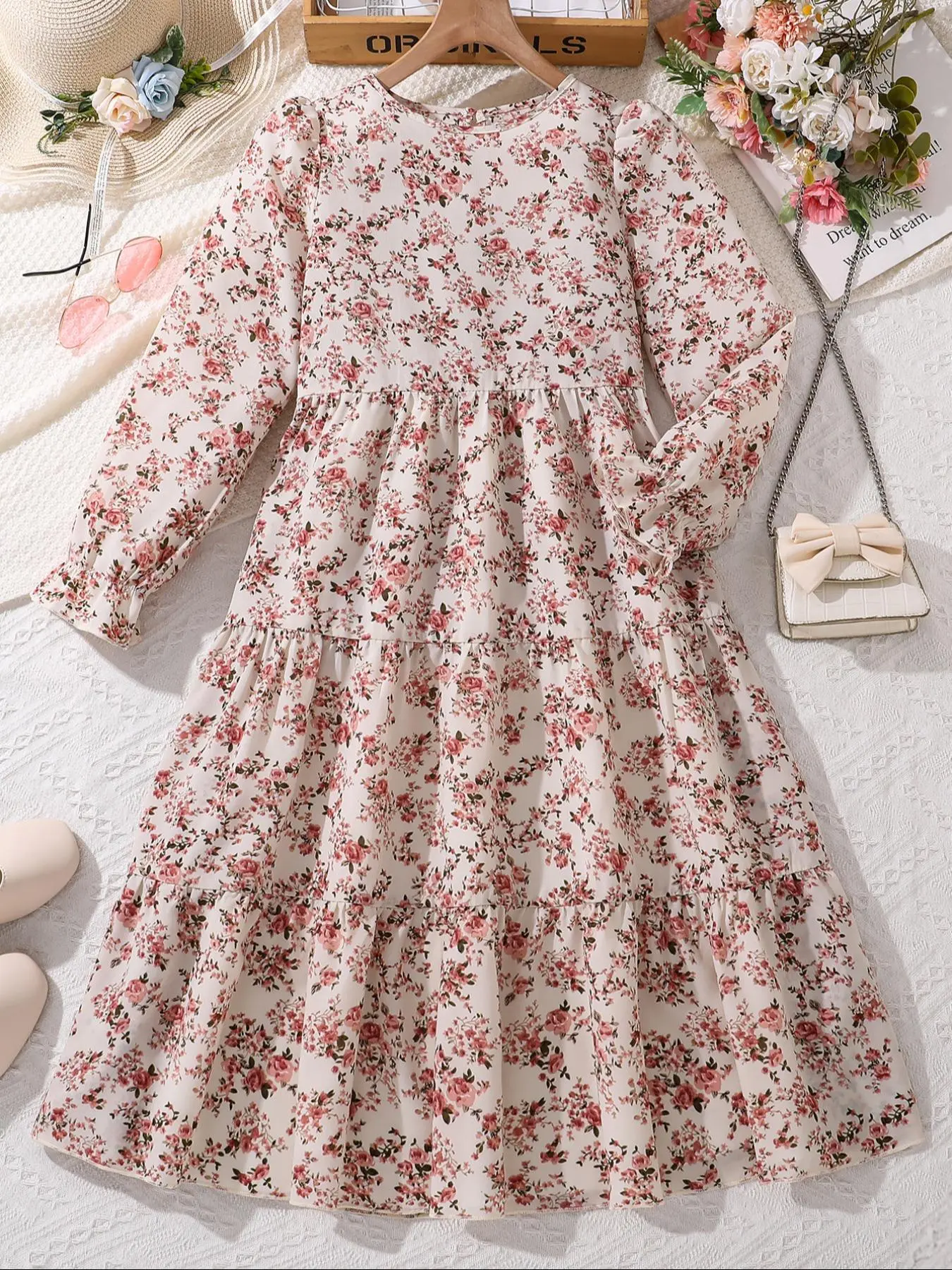 Girls Floral Print Round Neck Bubble Long Sleeve Dress, Comfortable Lightweight Fashionable Casual Wear for Daily & Parties, Ditsy Floral Dress, Floral printed dress