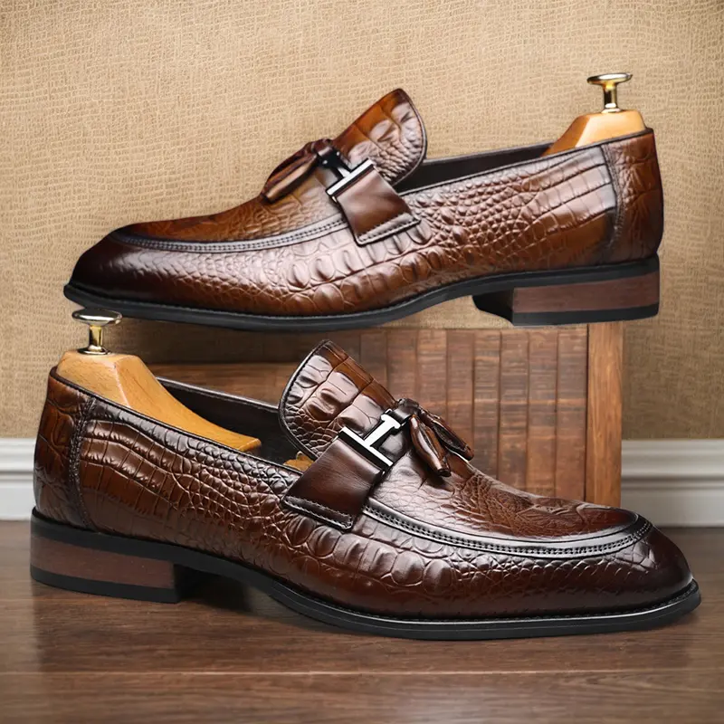 Business formal leather shoes for men, suitable for work.56791