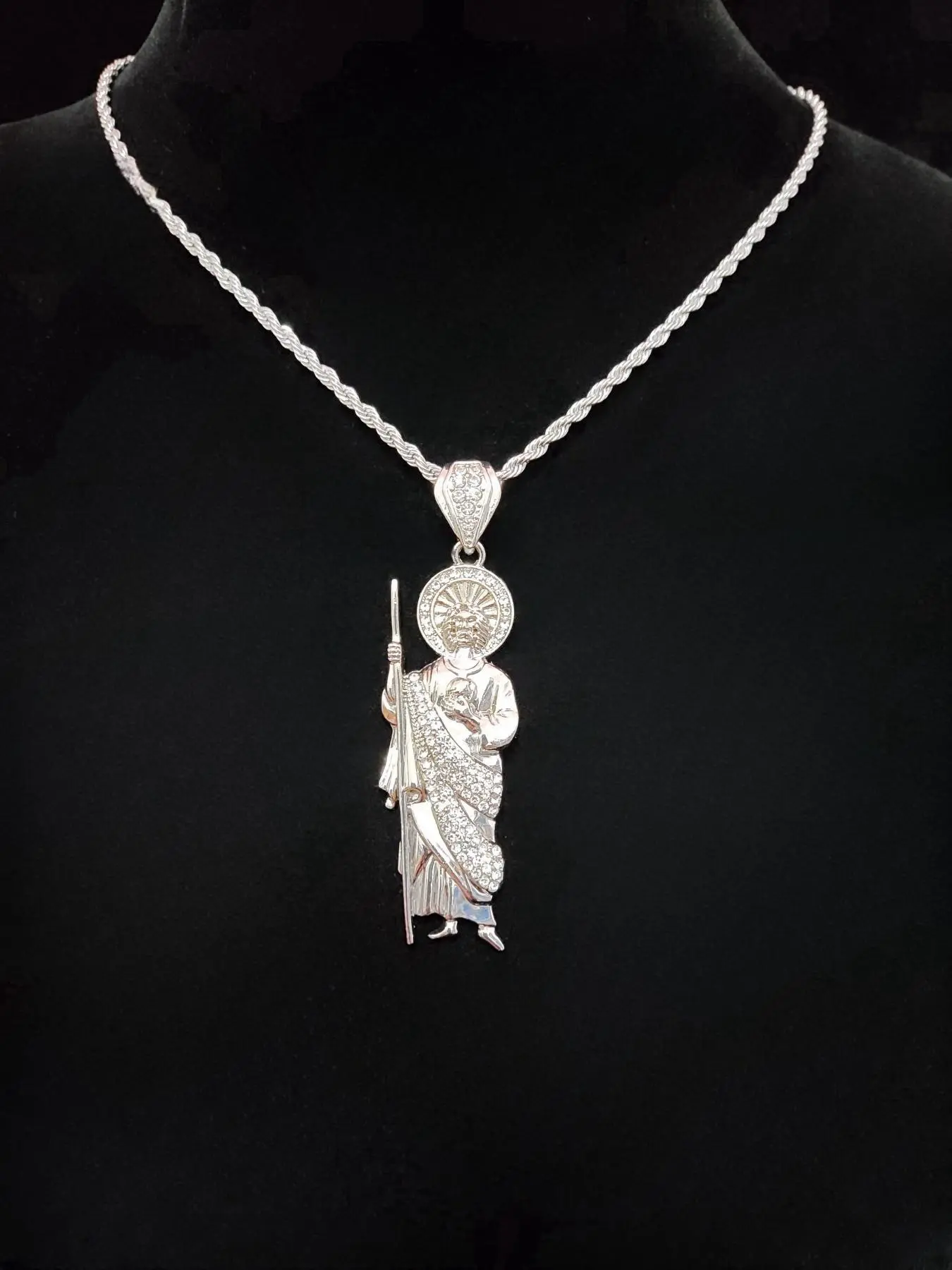 Unisex Street Trend Twist Design Alloy Pendant Necklace, Figure Pendant, Punk Style Stainless Steel Chains Necklace for Men, Party, Daily Clothing Decor, Non Tarnish Jewelry, Statement Necklace, Punk Style Accessories, Necklace Gift