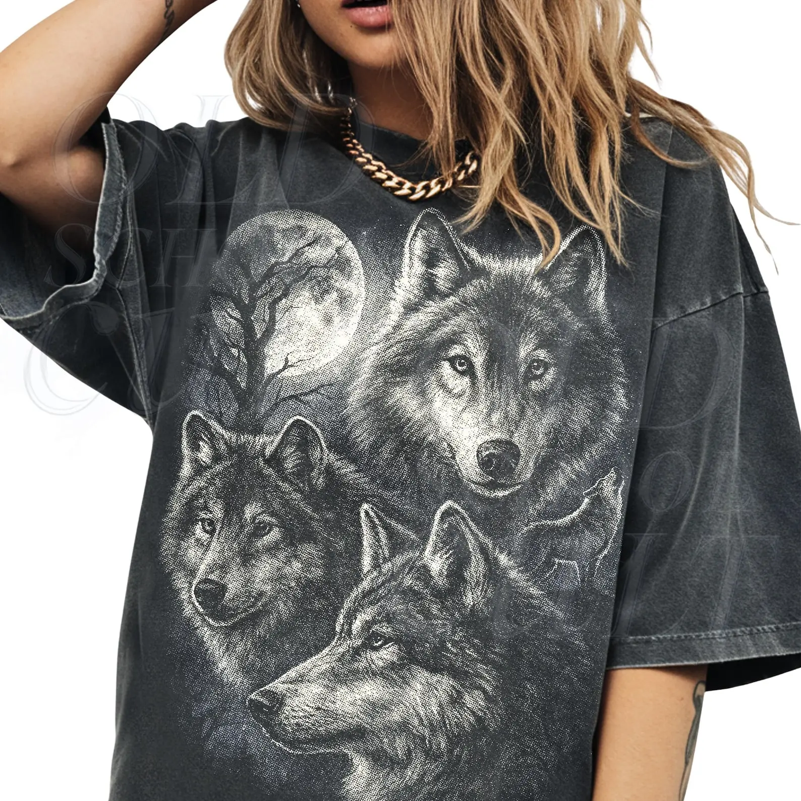 Comfort Colors Wolf Vintage 90s Graphic Style Tshirt, Grunge Retro Wolf Faded Tee, Wild Nature Wolf Howling Moon Y2k Gothic, 2000s Wolf Gift