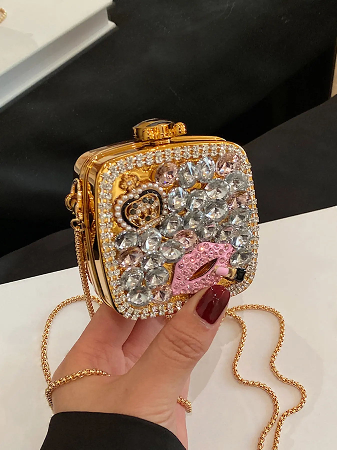 Trendy, personalized ladies' shiny and versatile acrylic small bag, Casual Shoulder Bag, Crossbody Clutch Purse, Cross body bags, mini small bag, simple and personalized lipstick headphone bag, suitable for commuting, work, dating, etc