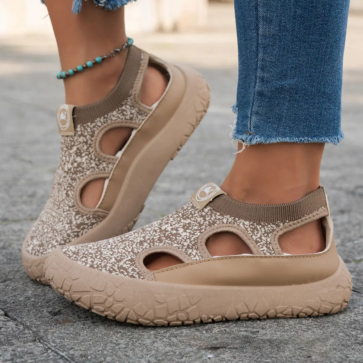Women's Round Toe Slip-On Casual Trainers, Hollow Stretch Mesh Fabric, Backless Chunky Heels, Lightweight Breathable, Anti-Slip Thick Rubber Sole, for Daily Commute & Outdoor Casual Wear