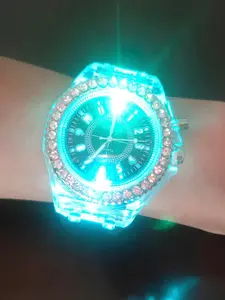 Fashionable Geneva LED Music Glowing Watch, Silicone Strap, Unisex Trendy Quartz Wristwatch, Casual Style, All Seasons Wear