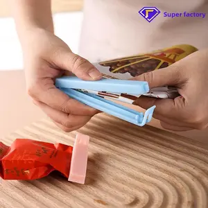Super Factory Plastic Sealing Clips – Snack Preservation Clips for Tea, Milk Powder, Household Food Bags; Portable Food Clips, 5-Pack Kitchen Utensils