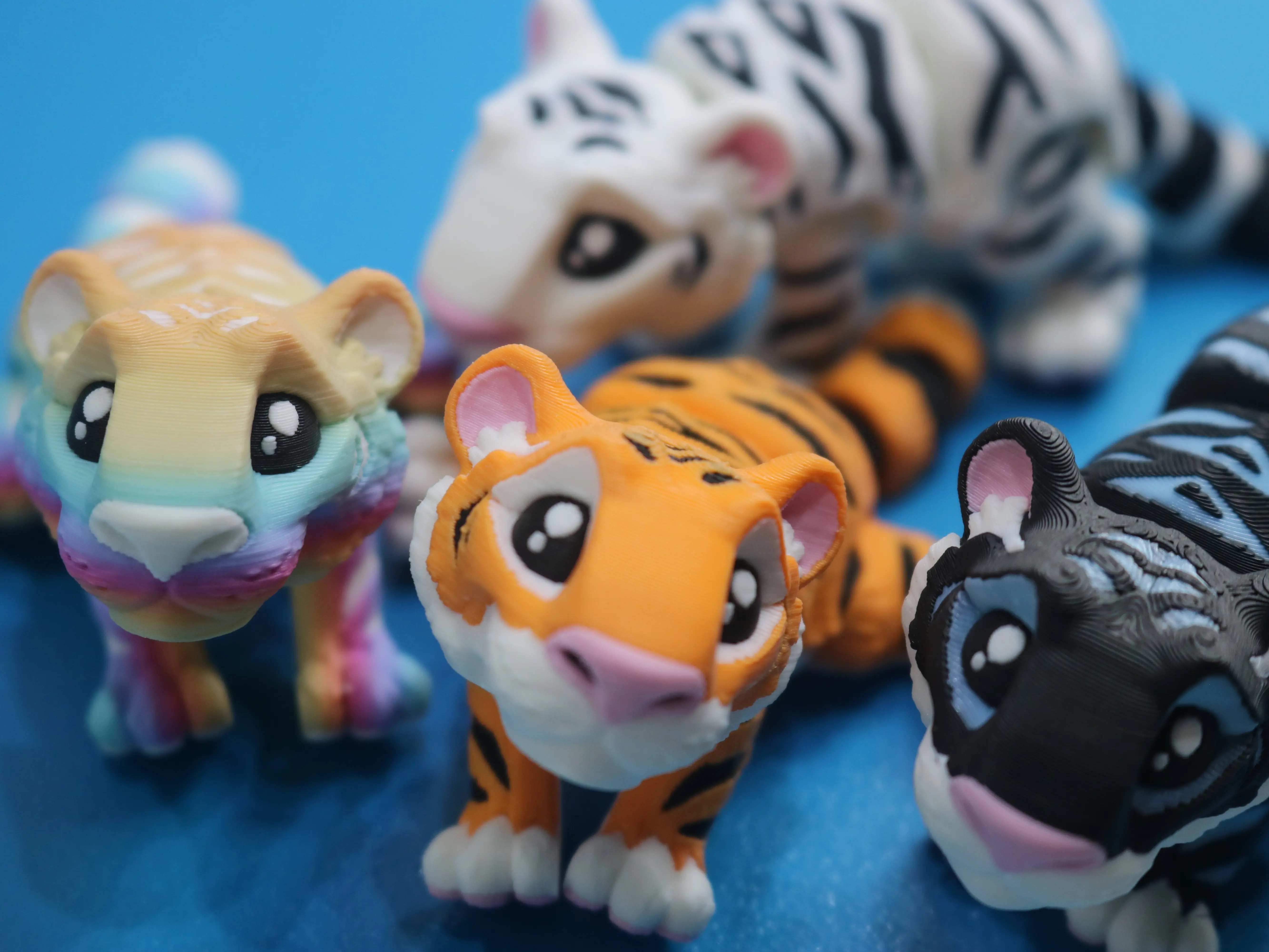 3D Printed Articulating Mini Tiger – Cute Poseable Jungle Desk Decor