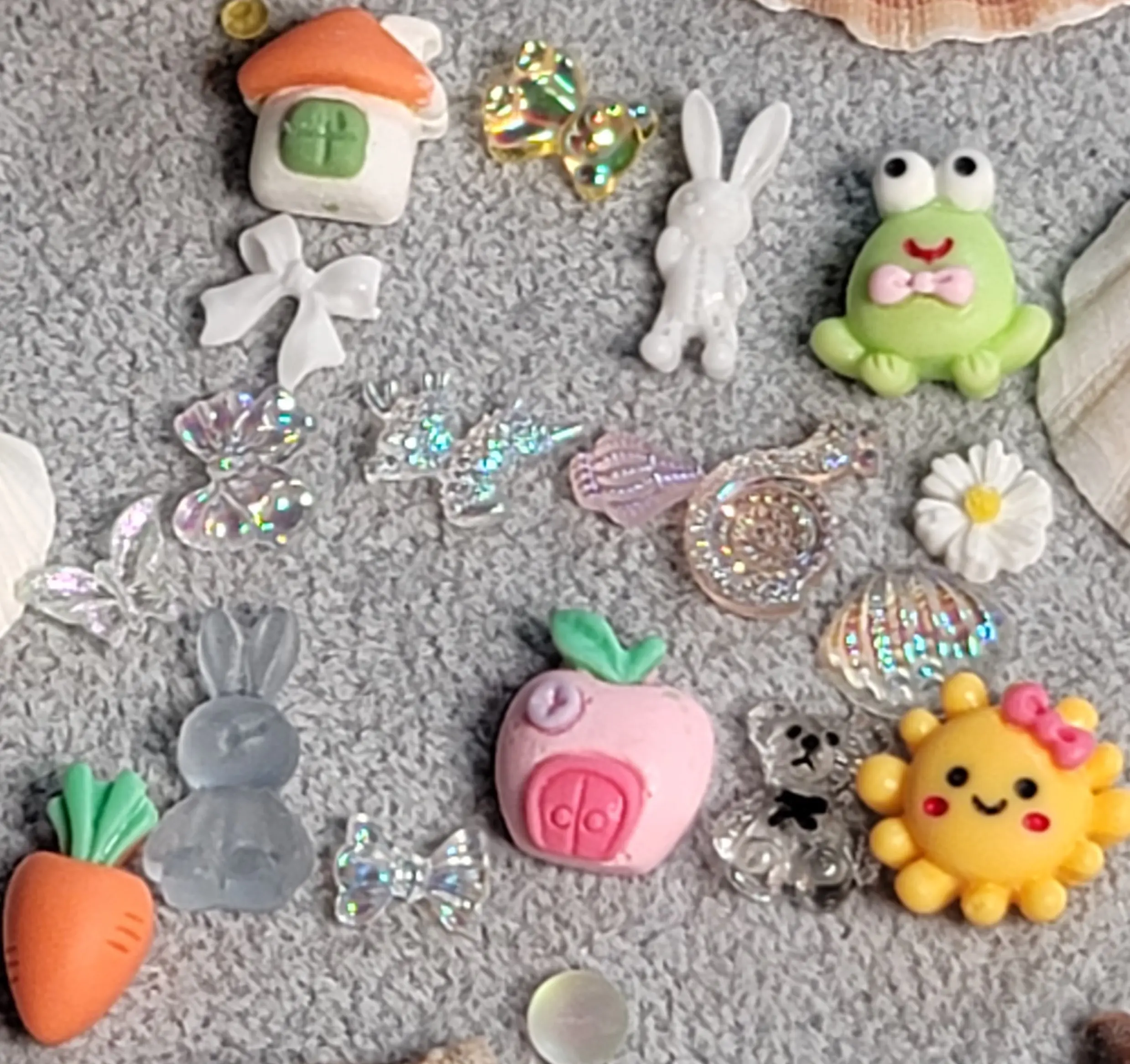 (GetIn5Days)Mix of Goods, charms for DIY crafting