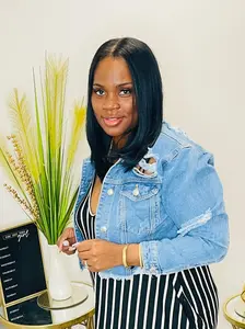 RIPPED DENIM CROP (Medium Denim)