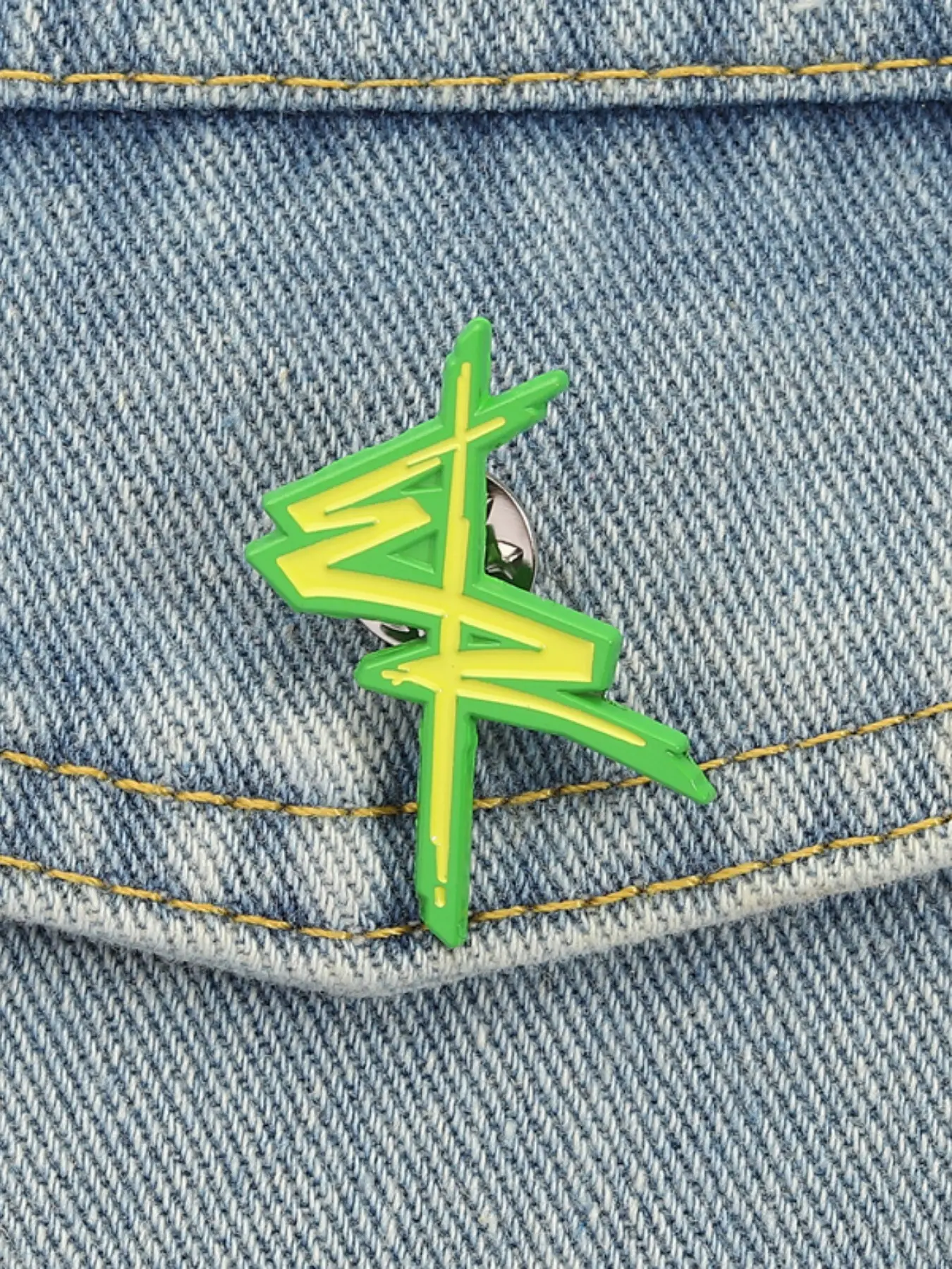 Cyberpunk Metal Brooch, Game Peripheral, Player Badge, Emblem Logo Badge, Clothing Accessory, Bag Charm, Alloy Pin, Brooch Pin Clip, Fashion Lapel Pin, Fashion Jewelry, All Seasons, Men Accessories