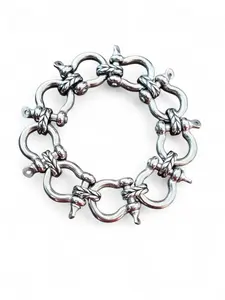 THE SHACKLE BRACELET