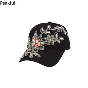 Fashionable Rhinestone Cowboy Hat - Diamond-studded Women's Sun Hat with Golden Flowers - Ideal Summer Cap for Outdoor Fun, Beach Days, and Trendy Looks