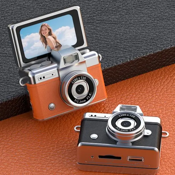 Mini Retro Pocket Digital Camera for Daily Recording, Built-in Flash for Casual Snapshots, Create Aesthetic Vintage Photos On The Go, Free TF Memory Card Included
