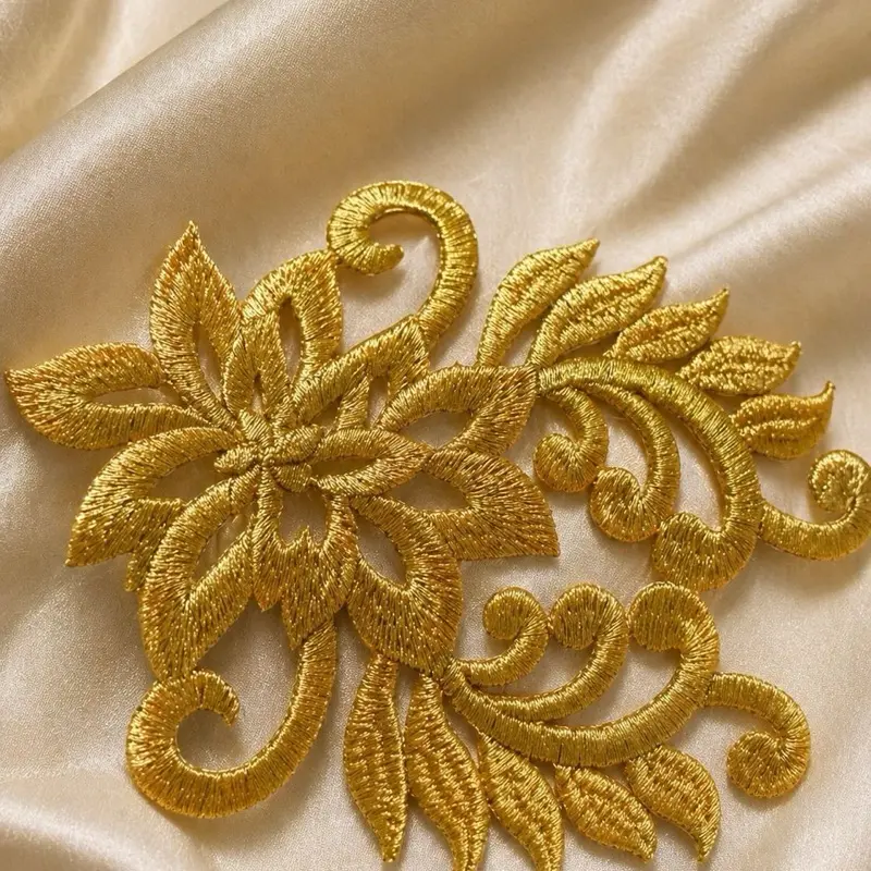 Gold Embroidered Floral Applique for Garment Decoration
