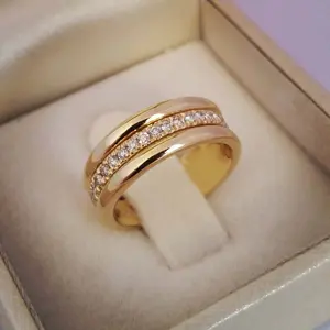 Simple zircon ring female engagement wedding ring fashionable and versatile suitable for party gifts for girlfriends