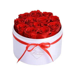 Eternal Prestige Velvet White | 12 Red Roses Box Decor