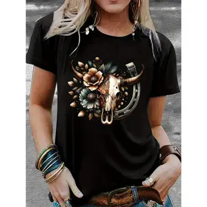 Women'S Casual Crew Neck T-Shirt with Country Cow Skull Print, Floral Design, and Western Horseshoe Detail - Short Sleeve, Regular Fit, Spring/Summer Top, Western T Shirts Womenswear Tshirt Streetwear Crewneck Black Fitted