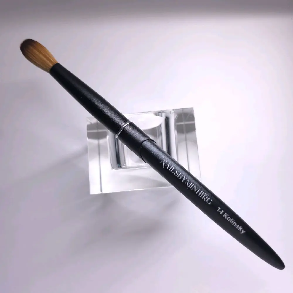 Acrylic Brush 14 + Kolinsky 100%