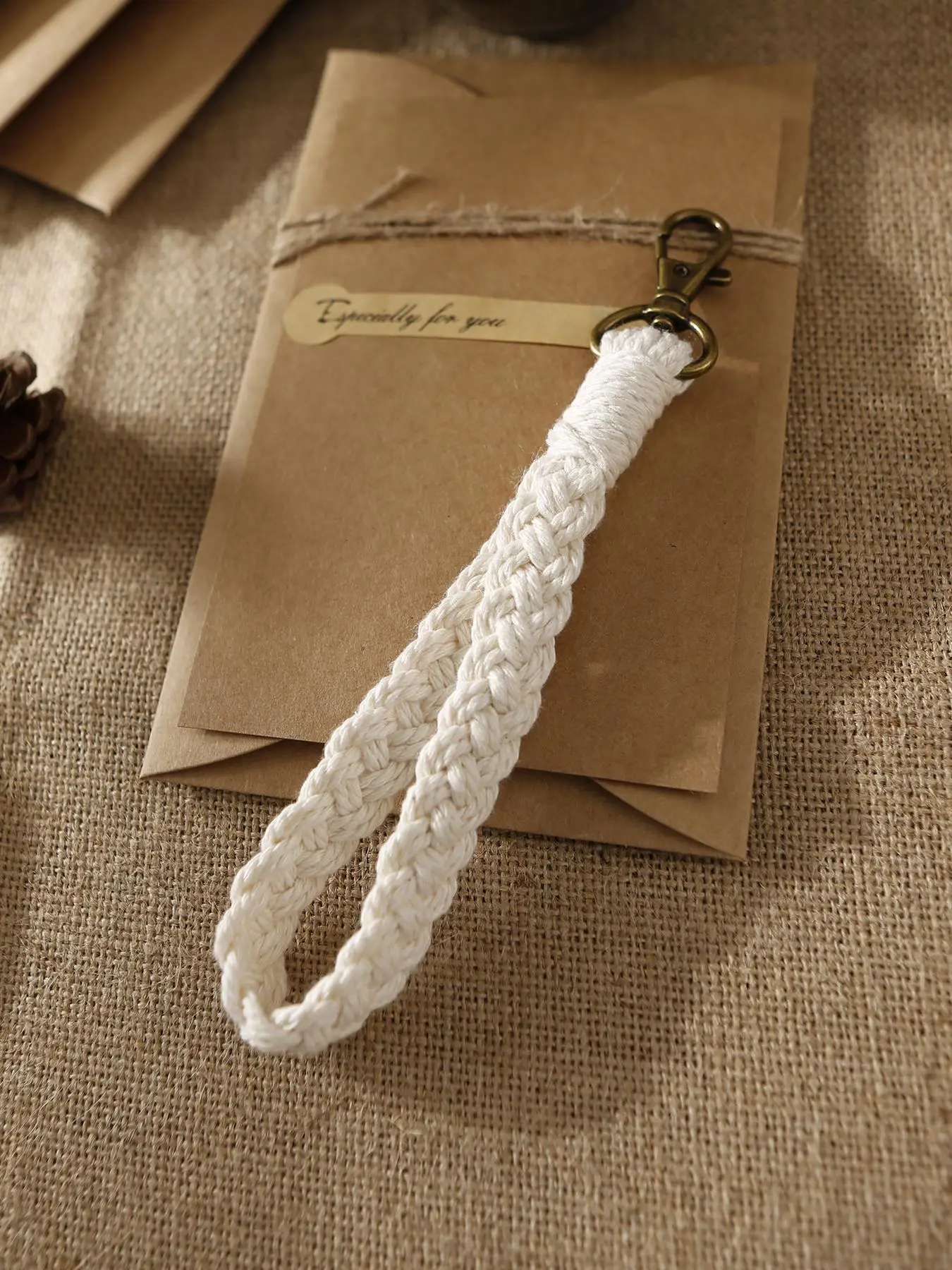 1 Piece Solid Color Handmade Rope Keychain, Personalized Niche Wrist Strap Keychain, Creative Keychain For Men & Women