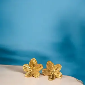 Flower Earrings Gold