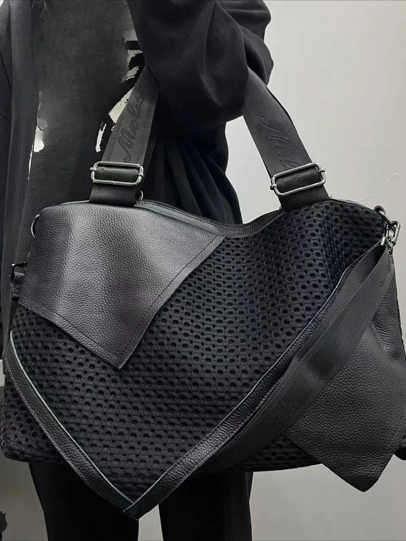 Ladies' retro casual handbag, Fashionable bags, Casual trendy purses, Y2K hot girl front pocket bag, street style spliced city bag, suitable for work, commuting, large capacity multi pocket single shoulder crossbody bag, black