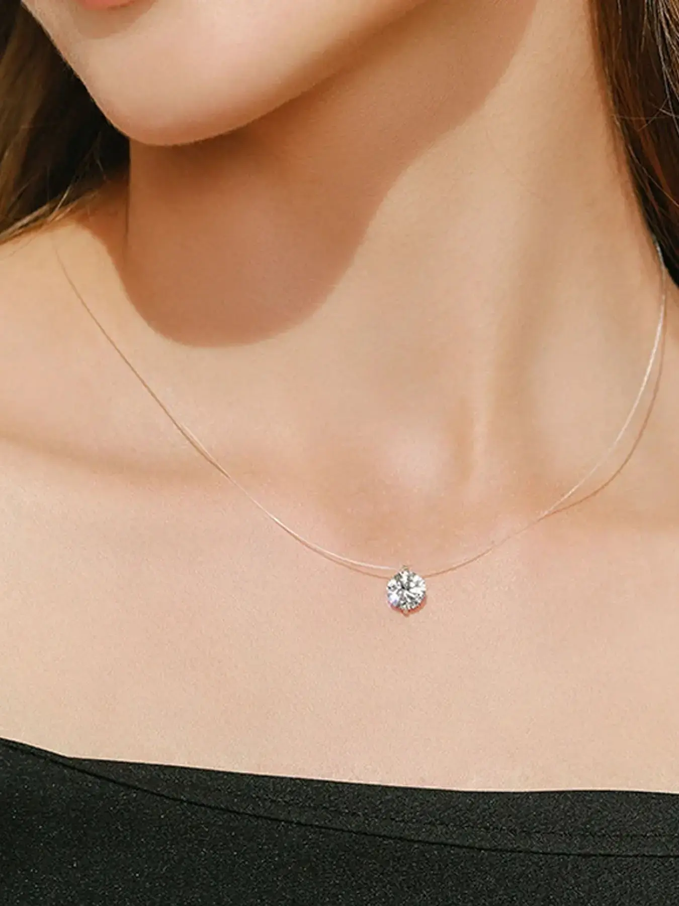 Women's Silver Fish-Shaped Pendant Necklace with Large Sparkling Diamond, 39cm Chain, 5cm Extender, Adjustable Elegant Durable Unique Design Jewelry - Stylish Accessories for Women for Daily Wear Gift