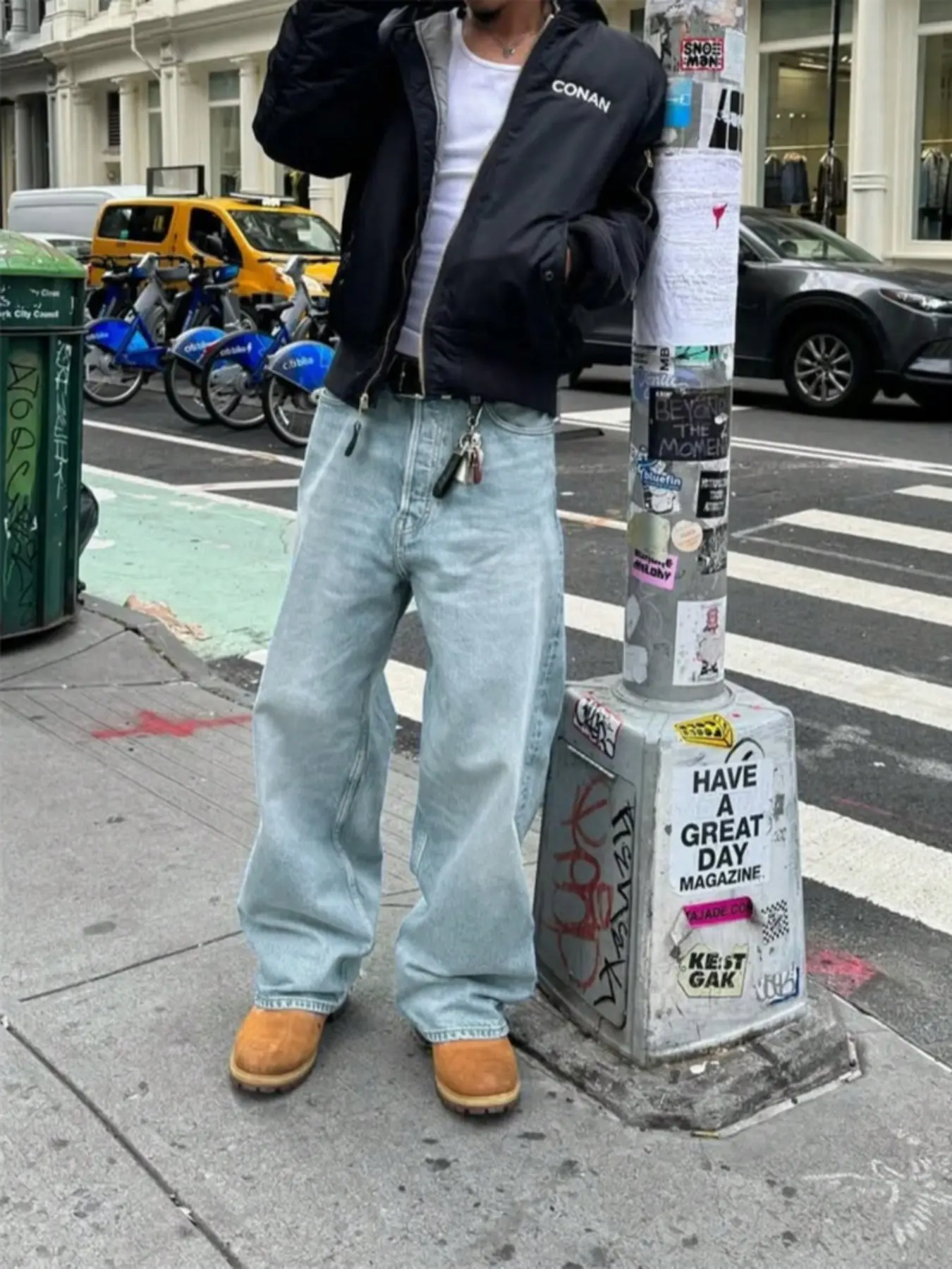 Men's Straight Leg Medium Wash Jeans, Loose Casual Comfy Denim Streetwear Pants for Daily Wear, Fashion Men's Bottoms for All Seasons, Plain Jeans Pants, Loose Jeans Trousers, Denim Clothing