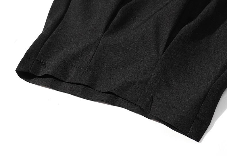 Men’s casual three-quarter pants made from solid-color fabric, available in multiple colors. Loose and comfortable, American retro and Japanese-style design with an elastic waistband and drawstring. Suitable for spring and summer outfits—a versatile, fash