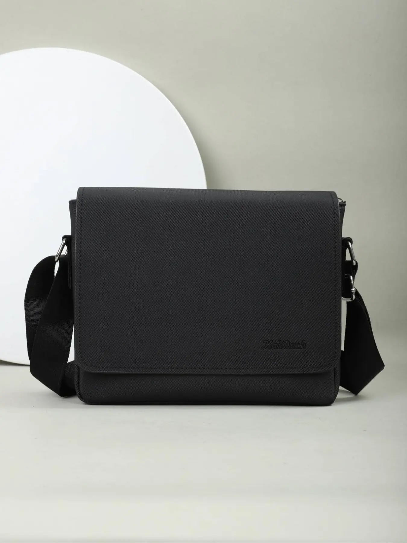 Men's Lightweight Messenger Crossbody Bag, Commuting Minimalist Office Shoulder Bag Style, 25 cm Large Capacity, Anti-Theft Zipper Pocket, Fits iPad/A4 Paper, Christmas Gift