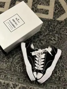 Maison Mihara Yasuhiro 2025 New Mmy Classic Non-slip Lightweight Low-top Sports Shoes, Campus Skate Shoes, Women's Classic Low-top Canvas Shoes, White Pleated Style, Men's and Women's Sneakers