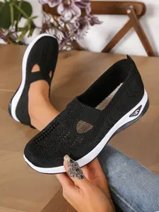 Women's Plus Size Breathable Athletic Shoes, Comfortable Soft Sole Lightweight Slip-On Walking Shoes, Low Top Knit Casual One-Step Sneakers