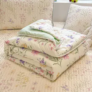 Floral Pattern Summer Lightweight Throw Blanket, Soft Breathable Polyester Fiber, Ideal for Bedroom, Office, Living Room, Home Use