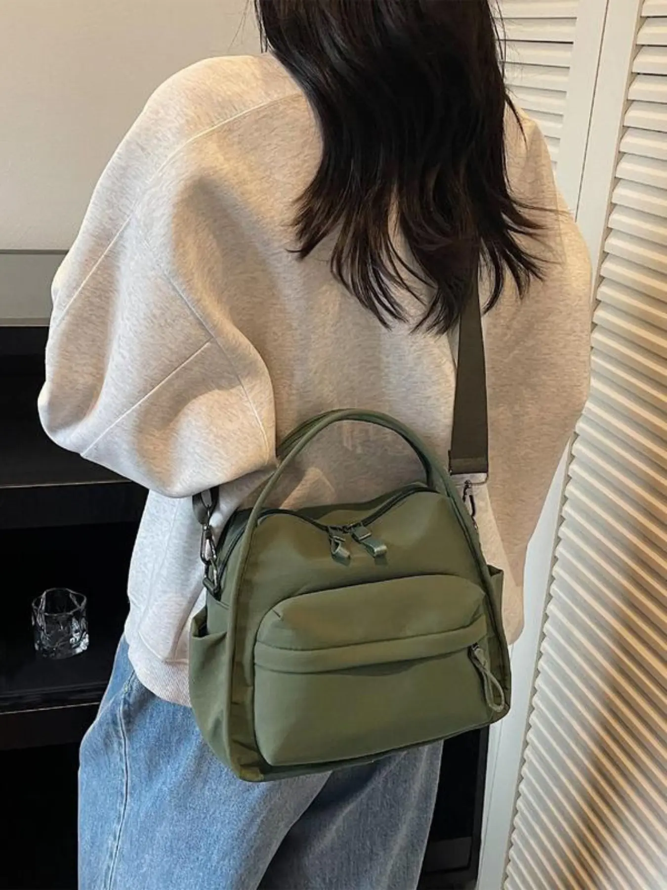 Lightweight Nylon Crossbody Bag for Women, Casual Everyday Shoulder Handbag, Versatile Commuter Tote, Trendy Crossbody Bag, Fashionable Crossbody Bag
