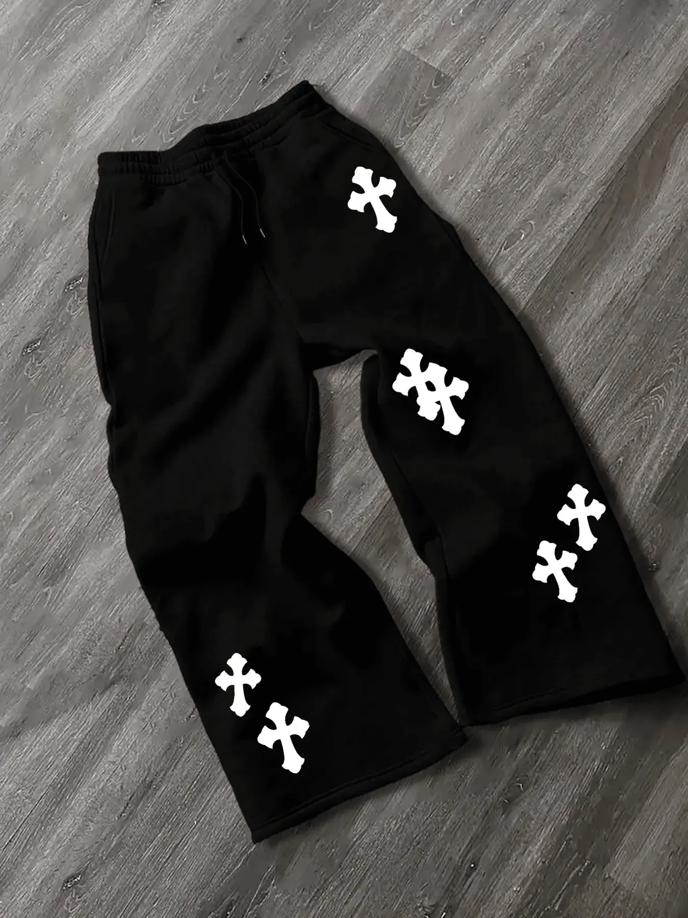 Men's Cross Print Baggy Sweatpants, Relaxed Sweatpants, Wide-Leg Streetwear Trousers, Drawstring Pants, Drawstring Waist Sweatpants, Bold Graphic Bottoms, Casual Loose Pants, Casual Athletic Pants, Casual Sports Trousers, Casual Sportswear Pants