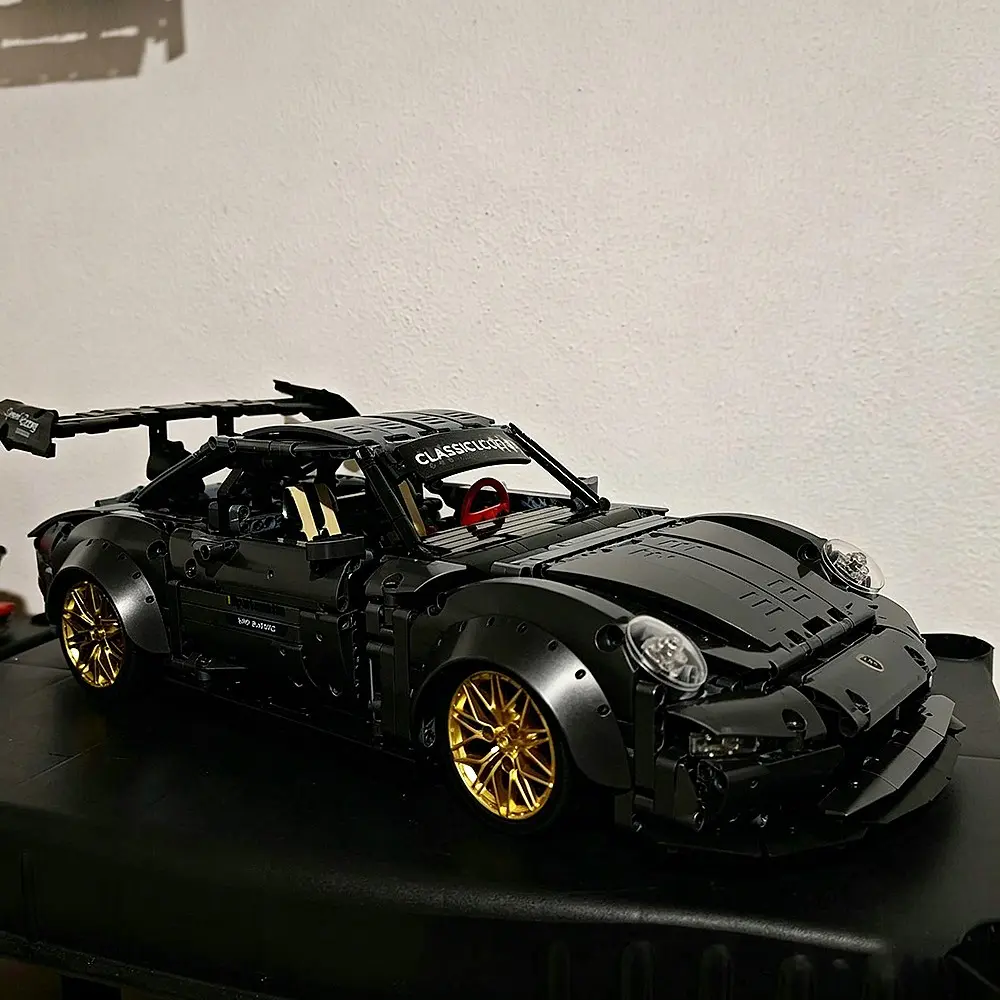 2100pcs Low Profile Gold Super Car Building Blocks Set, Openable Hood + Large Wing Design, 1:10 Scale Home Decor, Ideal Birthday Gift, Model Car Kit, Building Block Sets