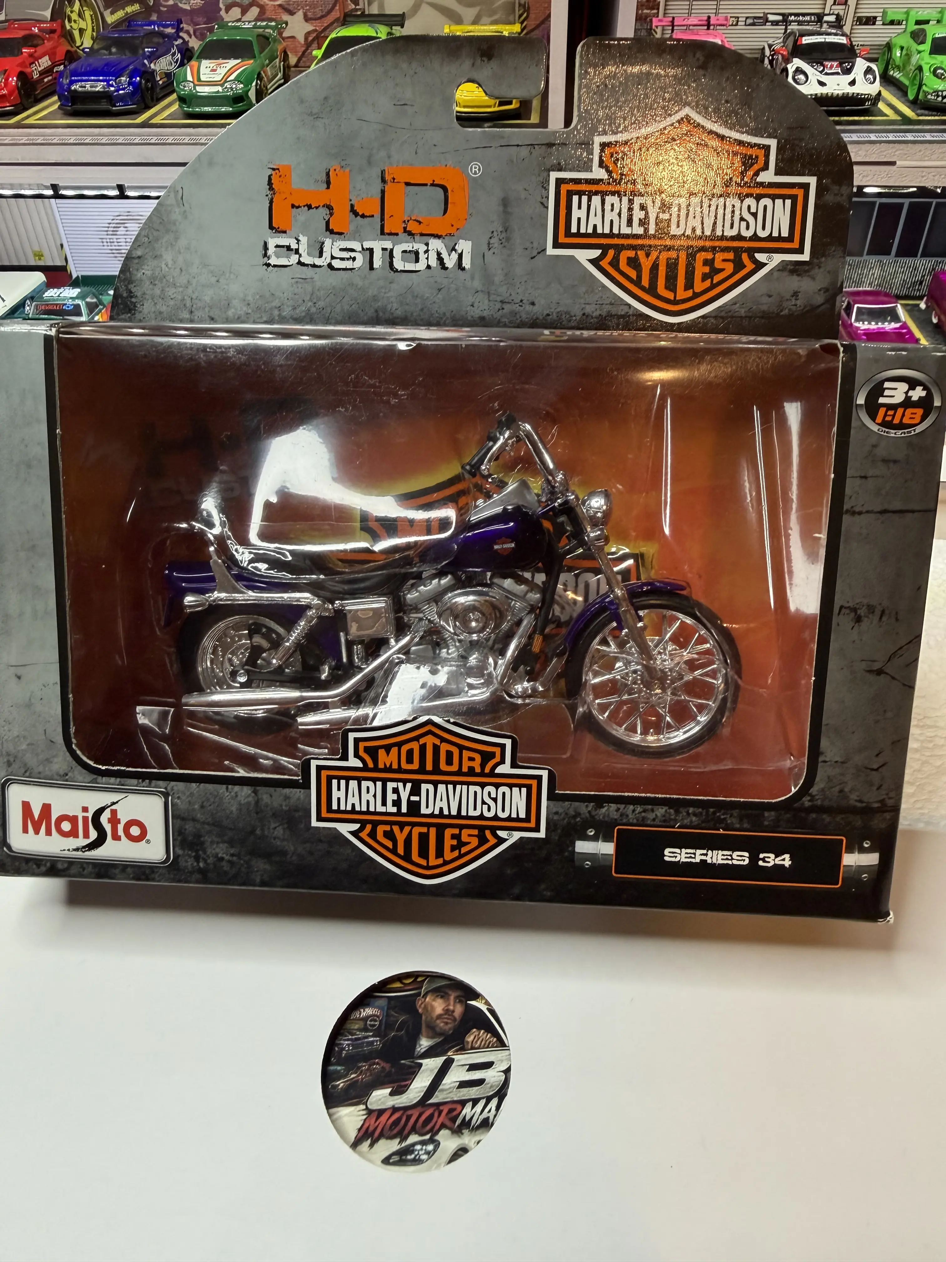 Diecast Toys 2001 Harley-Davidson FXDWG Dyna Wide Glide (Series 34) - Wheeled, Detailed Exterior Design, Kickstand, Steering Feature, Window Box