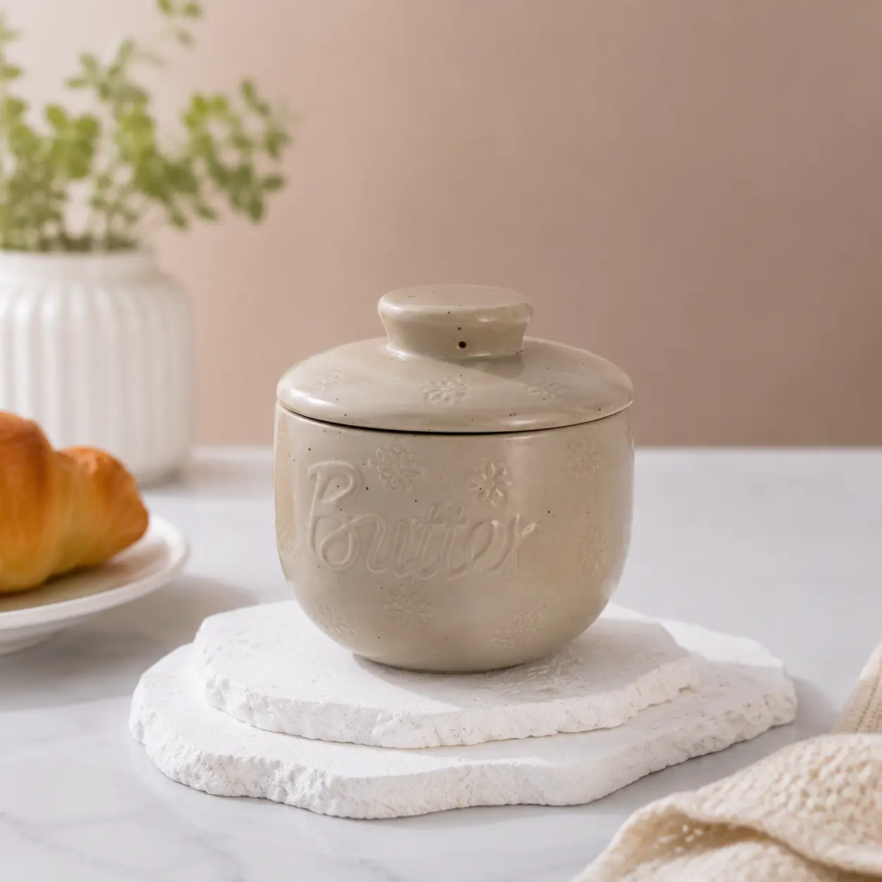 Butter Crock with Lid, 8 oz Ceramic Butter Keeper, Water-Seal Butter Dish for Countertop Storage, Keeps Butter Soft, Fresh & Spreadable