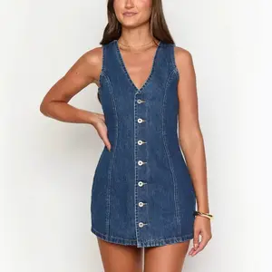 Retro V-neck sleeveless denim dress, single breasted, waistband tied, contouring short skirt, sweet and spicy street style, suitable for daily wear and datingRAIMENTRY