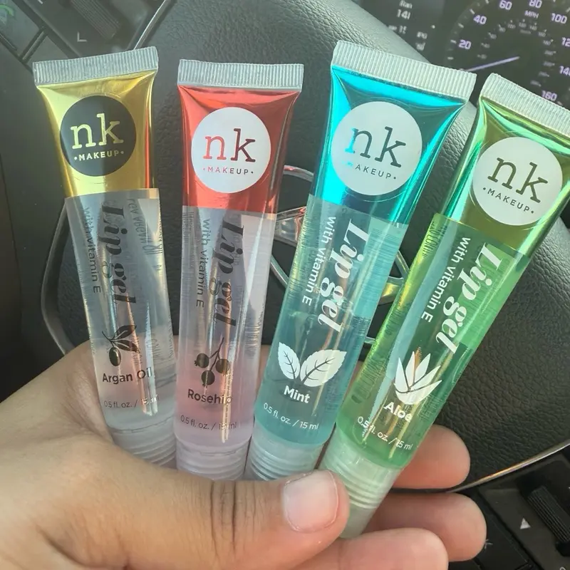 Nicka K Lip Gloss 3 random