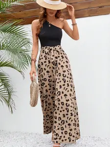 A set of women's casual leopard print single shoulder jumpsuit, Casual Basic Jumpsuit, high waist wide leg hanging feeling slimming jumpsuit, suitable for all seasons, suitable for home, indoor, outdoor wear